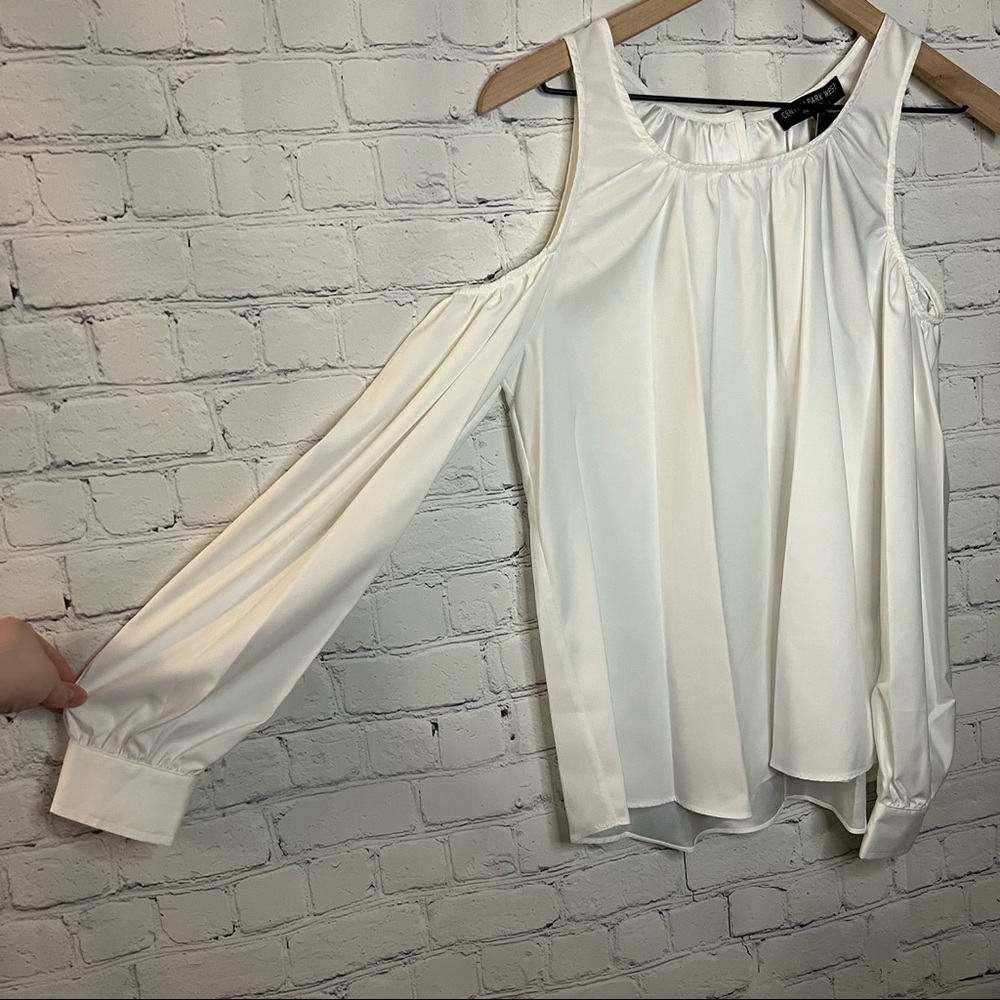 Revolve Central Park West L.A. Cold Shoulder Blouse White Size Small NWT - Picture 7 of 13